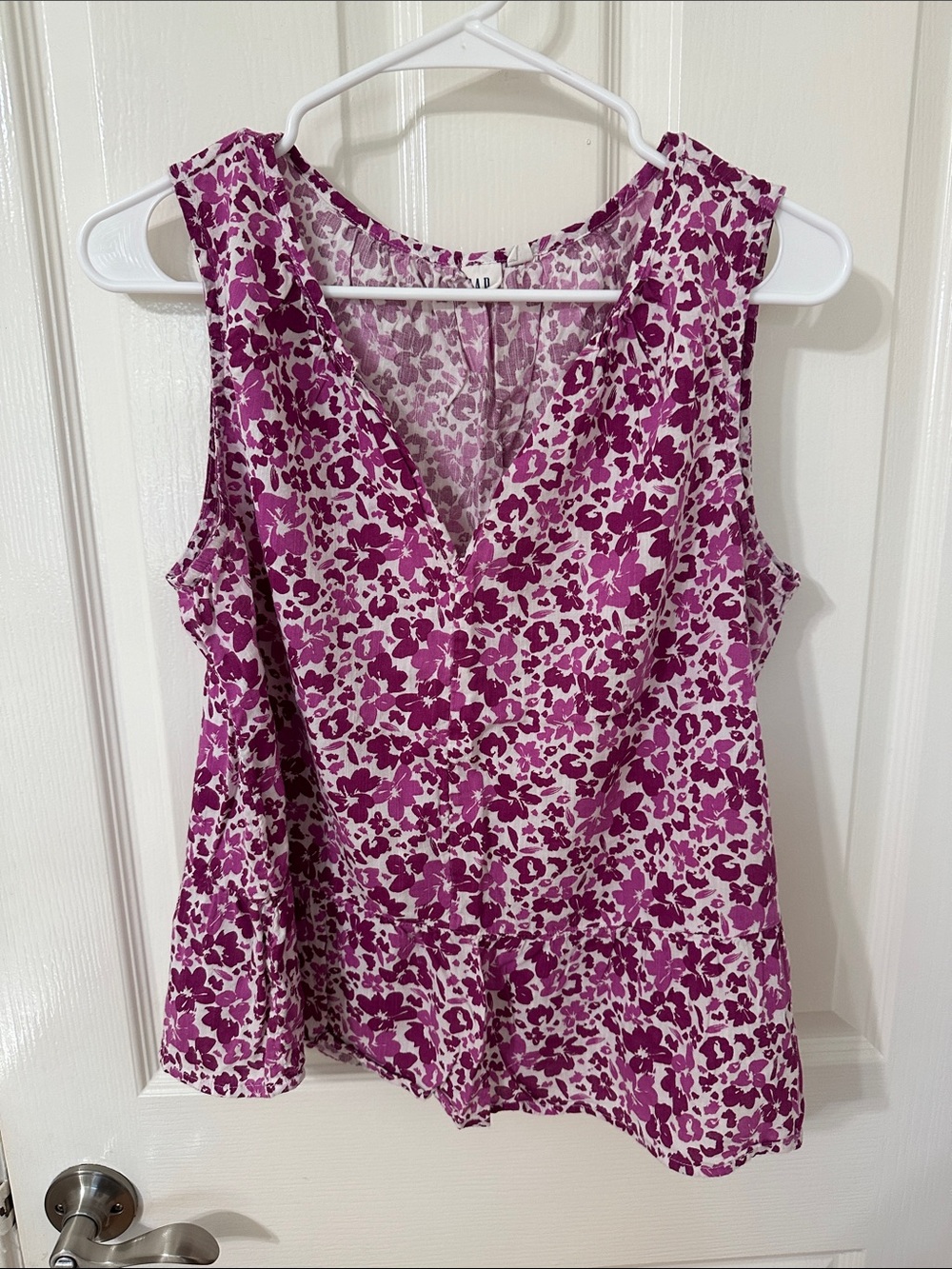 GAP Pink and White Floral V-Neck Sleeveless Cami